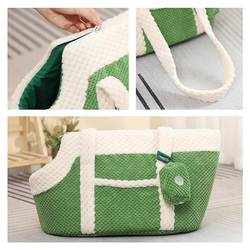 Warm Shoulder Bag for Cats and Small Dogs